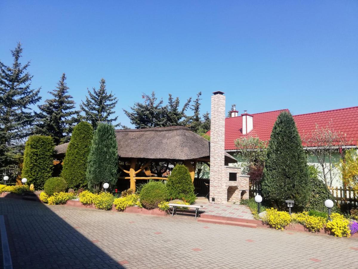 Noclegi I Restauracja Gracja Bełchatów エクステリア 写真