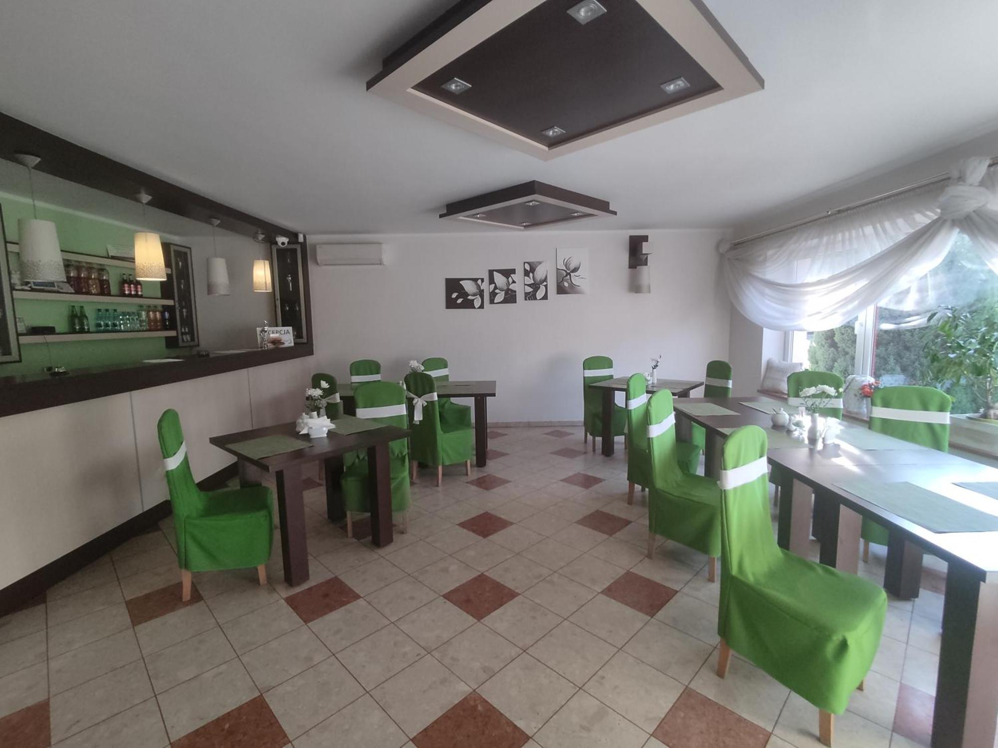 Noclegi I Restauracja Gracja Bełchatów エクステリア 写真