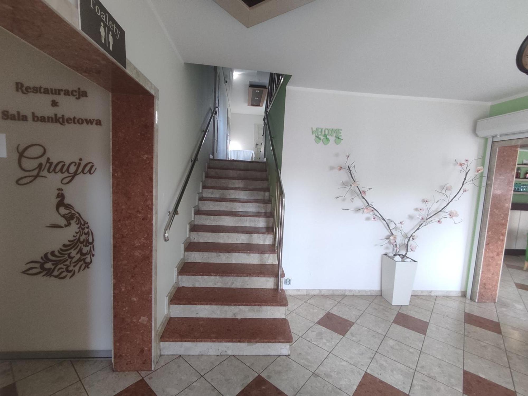 Noclegi I Restauracja Gracja Bełchatów エクステリア 写真